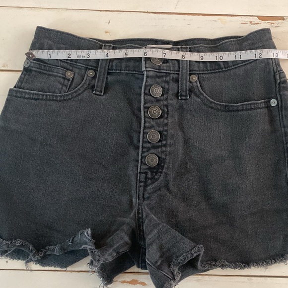 Madewell Black/Gray Cut Off Shorts, Size 24 - Picture 6 of 7